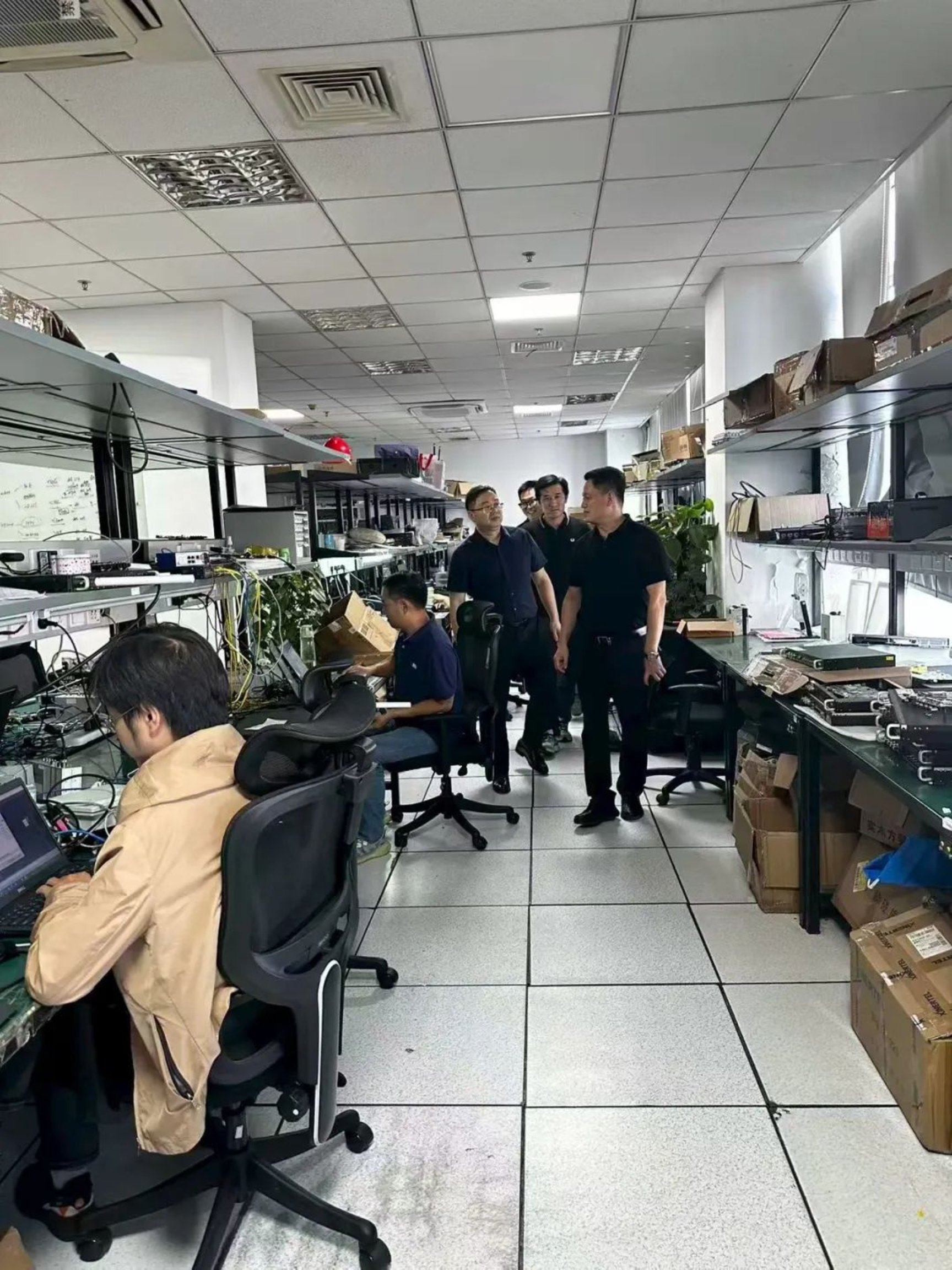 深化合作促發(fā)展 校領(lǐng)導(dǎo)赴上海考察高校與企業(yè)網(wǎng)絡(luò)信息技術(shù)研發(fā)新動(dòng)態(tài)