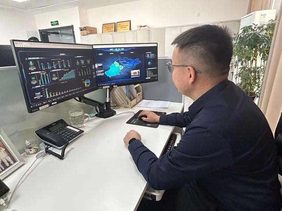 優(yōu)服務(wù) 強技術(shù) 持續(xù)為新疆經(jīng)濟社會高質(zhì)量發(fā)展充電蓄能